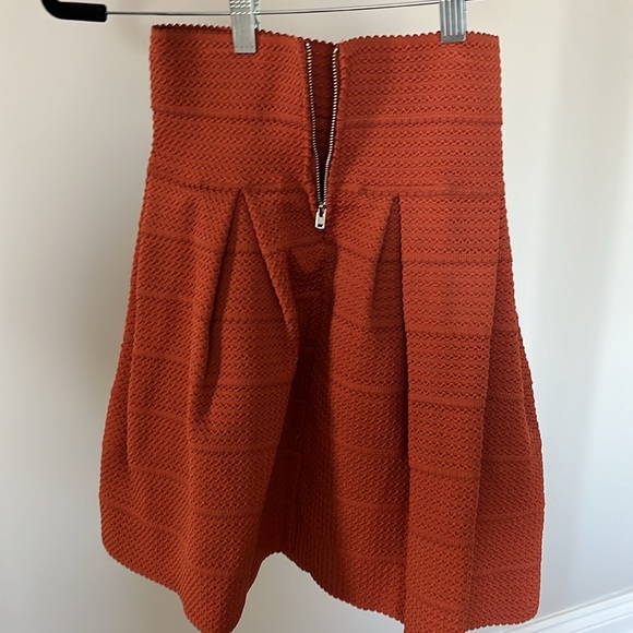 H&M high-waisted skirt XS - Picture 2 of 4